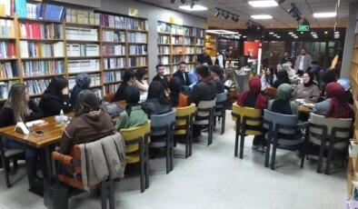 AK Parti Nevşehir Gençlik Kolları’ndan Kitap Tahlil Programı