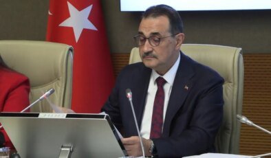 AK Partili Dönmez: Raporumuz, Türkiye’nin yapay zeka politikalarına yön verecek