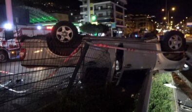 Antalya’da Takla Atan Araçta 2 Kişi Yaralandı