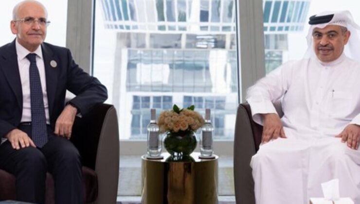 Bakan Şimşek, Katar Maliye Bakanı el-Kuvari ile görüştü
