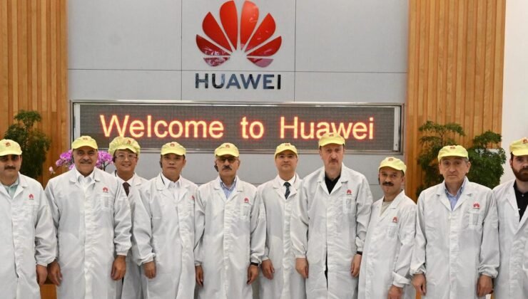 Bakan Uraloğlu teknoloji devleriyle bir araya geldi