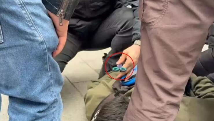 Çantasından makas çıkan göstericinin cevabı polisi bile şaşırttı: Burun kıllarımı alıyorum