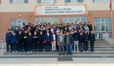 Çaycuma’da Kariyer Günleri: Mühendisler ve Teknikerler Öğrencilerle Buluştu