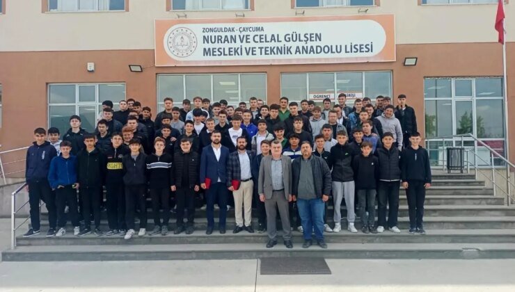 Çaycuma’da Kariyer Günleri: Mühendisler ve Teknikerler Öğrencilerle Buluştu