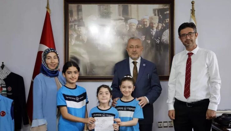 Denizli Öğrencileri, El Emeği İle Ürettikleri Takılarla Filistin’e Destek Oldu