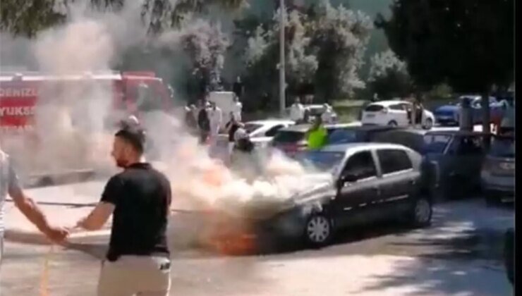 Denizli’de Seyir Halindeki Otomobil Alev Alev Yandı
