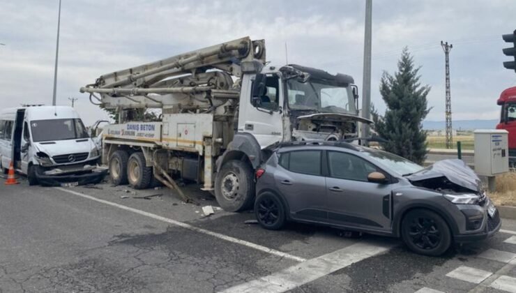 Diyarbakır’da zincirleme kaza: 11 yaralı