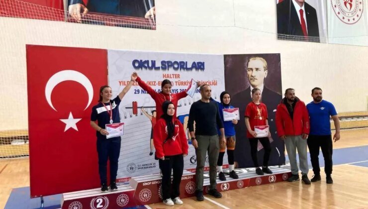 Düzceli Sporcular Halter Türkiye Şampiyonası’ndan 4 Madalya ile Döndü