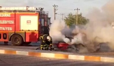 Edirne’de Kaza Sonrası Alev Alan Otomobili Terk Eden Sürücü Kayboldu