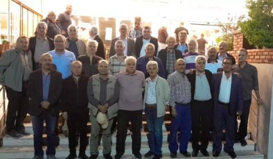 Emekli İşçiler 45 Yıllık Dostluklarını Geleneksel Buluşmalarla Sürdürüyor