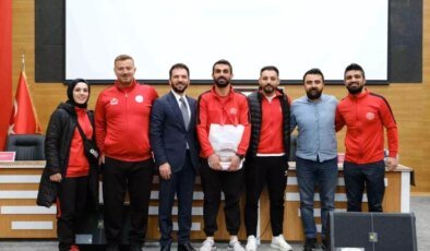 Erzurum GSİM Antrenörleri Bilgi Yarışmasında Yarıştı