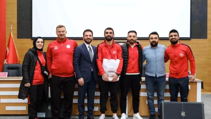 Erzurum GSİM Antrenörleri Bilgi Yarışmasında Yarıştı