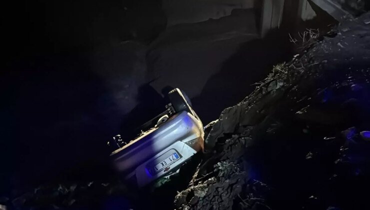 Erzurum’da Araç Dereye Yuvarlandı: 3 Yaralı