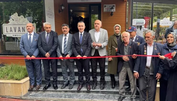 Esenyurt’ta Lavanta Emekli Evi Açıldı