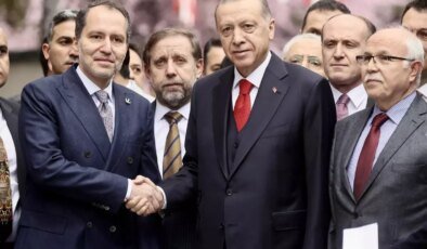 Fatih Erbakan, terörsüz Türkiye sürecine destek için 10 soru sıraladı