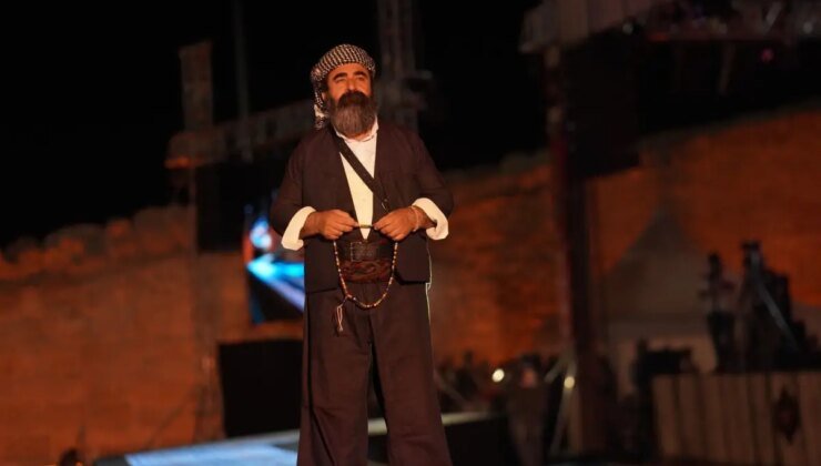 Gazeteci ve Aktör Halil Azizoğlu, Kürt Kıyafetleri Festivali’nde Şırnak’ı Temsil Etti