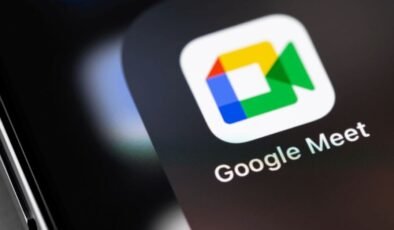 Google Meet’e gerçek zamanlı sesli çeviri özelliği geldi