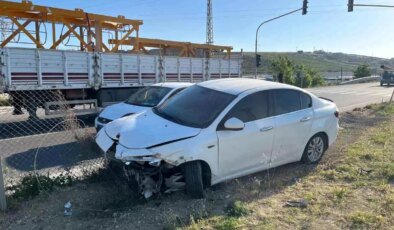 Hatay’da otomobil-motosiklet kazasında bir kişi yaralandı