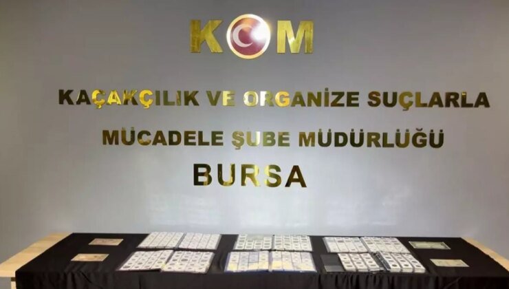 İş adamının evin her yerinden paha biçilemez sikkeler çıktı, polisler bile gözlerine inanamadı