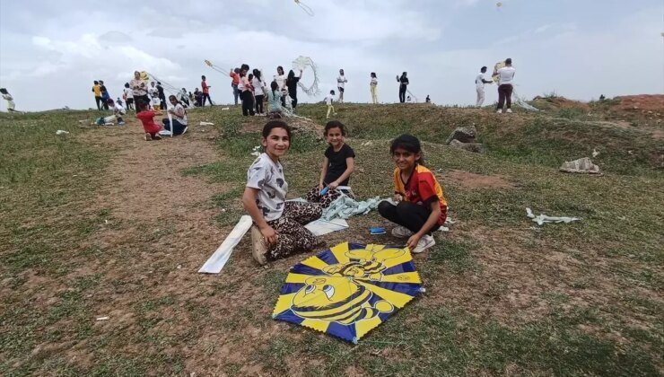 İslahiye’de Depremzedeler İçin Uçurtma Şenliği Düzenlendi