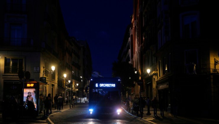 İspanyol Bakan Aagesen, elektrik kesintisinin nedeninin belirlenmesinin “günler süreceğini” belirtti