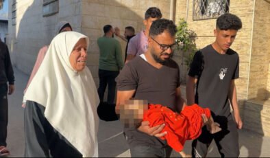 İsrail’in ablukası sonucu Gazze’de 4 yaşındaki bir çocuk açlıktan öldü