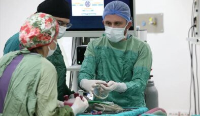 Kars Hastanesi’nde V-Notes Yöntemi ile 22 Hasta Sağlığına Kavuştu
