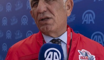 KKTC Milli Eğitim Bakanı Çavuşoğlu, TEKNOFEST KKTC’deki AA standını ziyaret etti Açıklaması
