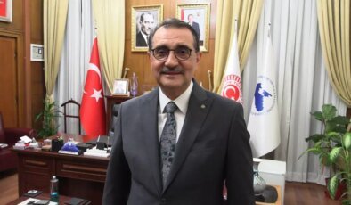 Komisyon Başkanı Dönmez: Yapay zeka ile toplamda iş gücü kaybı beklemiyoruz