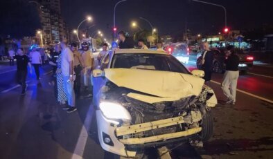Mersin Tarsus’ta Otomobil Çarpışması: 10 Yaralı