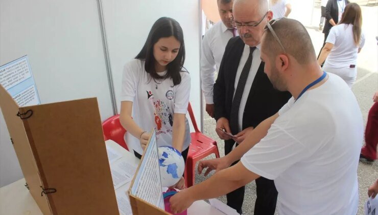 Ödemiş’te Öğrencilerin Bilim Fuarı