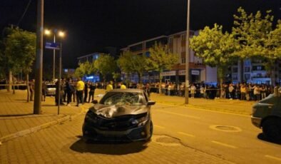 Sakarya’da otomobilin çarptığı 2 kadın hayatını kaybetti