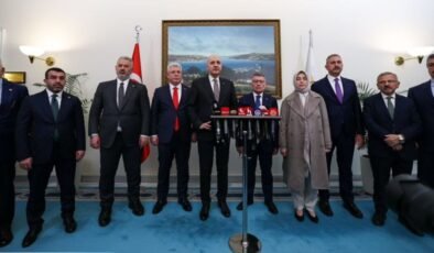 TBMM Başkanı Kurtulmuş, AK Parti Grubunu ziyaret etti