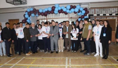 Trabzon’da TÜBİTAK 4006 Bilim Fuarı Açıldı