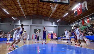 U-16 Türkiye Şampiyonu Bahçeşehir Koleji Oldu