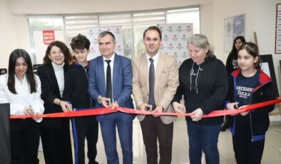 Ünye’de Hemşireler Günü’nde Sağlık Temalı Resim Sergisi Açıldı