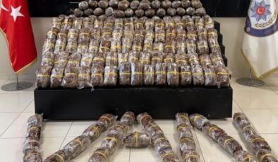 Van’da 84 kilo 460 gram esrar ele geçirildi: 2 tutuklama