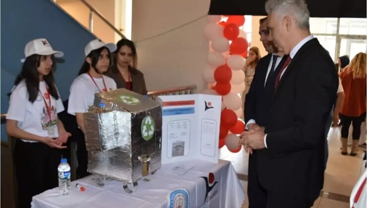 Yüksekova’da TÜBİTAK Bilim Fuarı Düzenlendi
