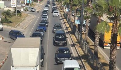 24 saatte 50 bin araç giriş yaptı! İlçede trafik durma noktasına geldi!