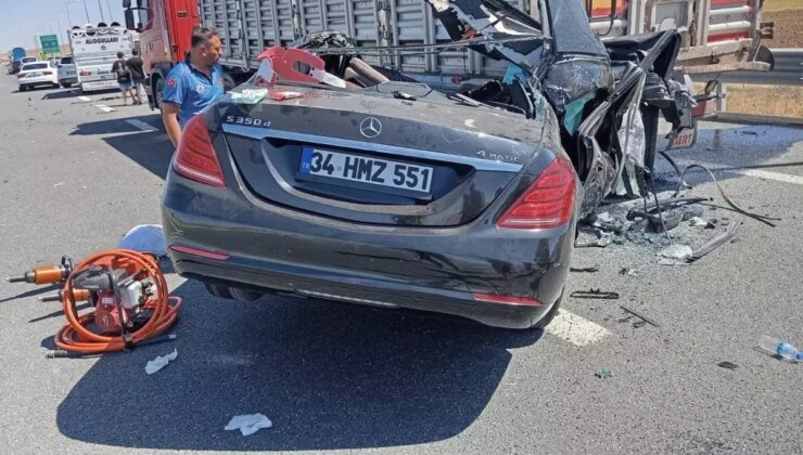 Aksaray’da TIR’a Çarpan Otomobilin Sürücüsü ve Eşi Hayatını Kaybetti