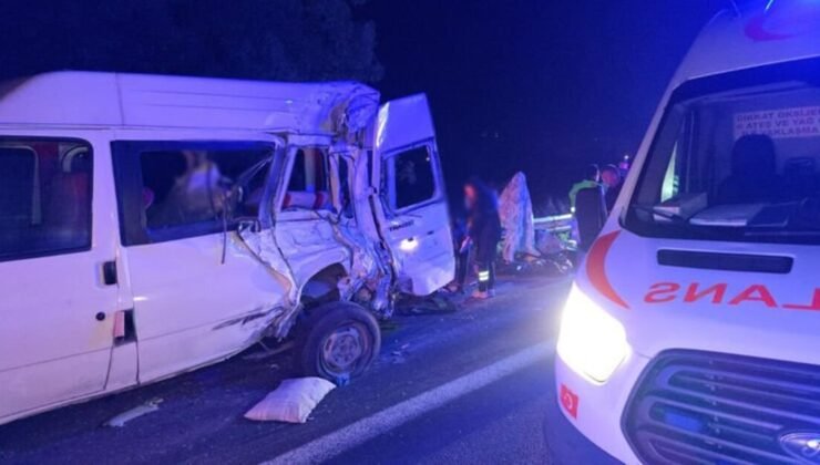 Anadolu Otoyolu’nda TIR, minibüse çarptı: 7 yaralı