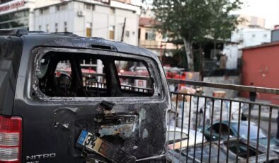 Ataşehir’de Sanayi Sitesinde Yangın: Araçlar Hasar Gördü