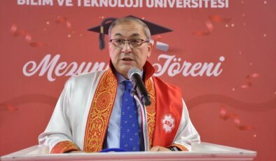ATÜ Mezuniyet Töreni: 497 Öğrenci Diploma Aldı