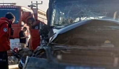 Balıkesir’de trafik kazası: 1’i ağır 6 yaralı