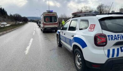 Bilecik’te Kontrolden Çıkan Otomobilin Kazası: İki Yaralı