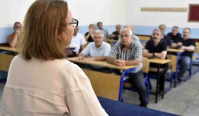 Bitlis Lisesi Mezunları 40 Yıl Sonra Bir Araya Geldi