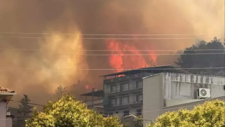 Bursa’da tehlikeli yangın! 14 kişi kurtarıldı, 100’e yakın kişi tahliye edildi