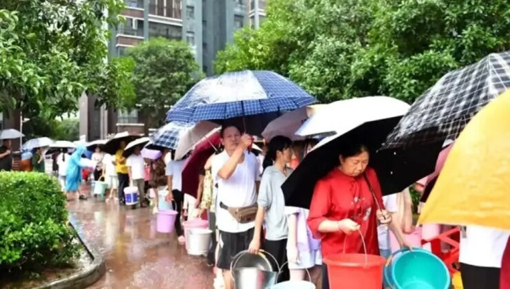 Çin’de sel felaketi! 53 bin kişi tahliye edildi