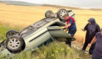 Çorum’da Yağmur Nedeniyle Otomobil Şarampole Devrildi: 3 Yaralı