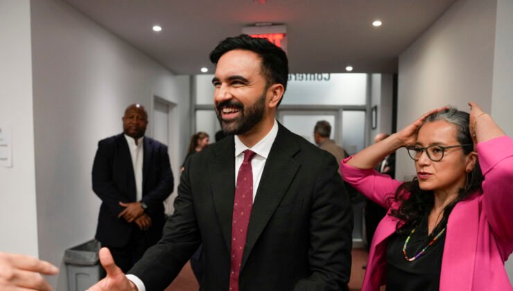 Demokratlar, New York Belediye Başkanı adaylığı için ön seçimde Müslüman aday Mamdani’yi seçti
